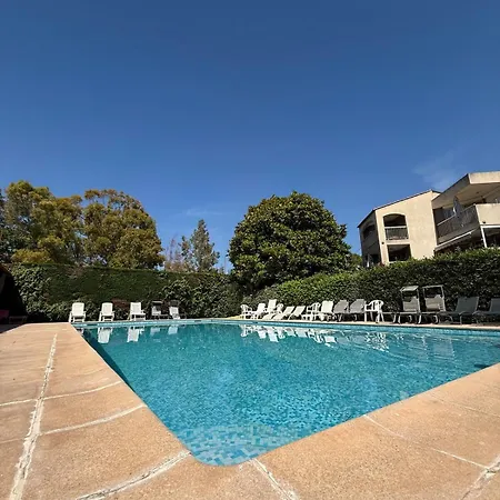 Jungle 2 - Terrasse Clim Parking Et Piscine *